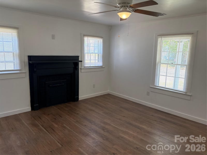 601 Harris St NW, Concord, NC 28025