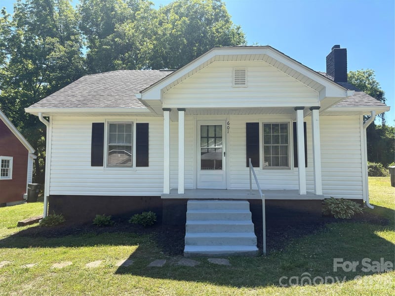 601 Harris St NW, Concord, NC 28025