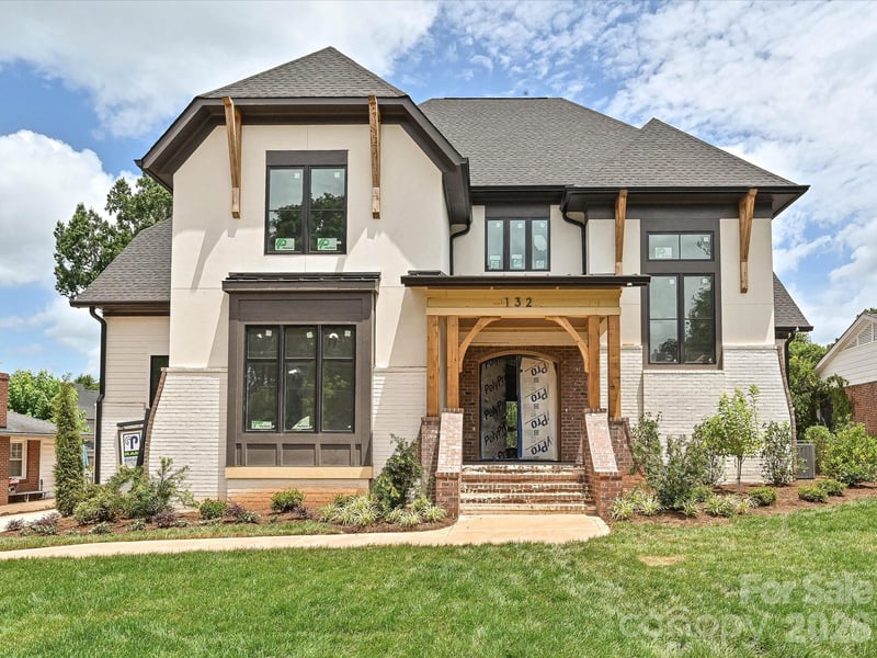 1329 Bevis Dr, Charlotte, NC 28209