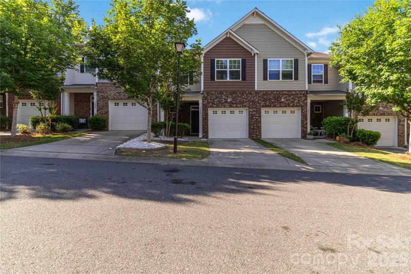 7048 Woodsbay Ln, Rock Hill, SC 29732