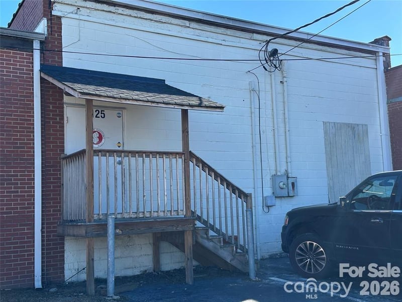 1117-1127 2nd St NE, Hickory, NC 28601