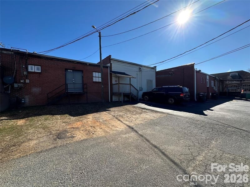 1117-1127 2nd St NE, Hickory, NC 28601