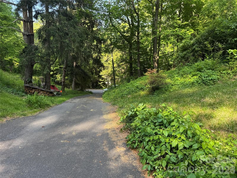 814 Mountain View Dr, Maggie Valley, NC 28751