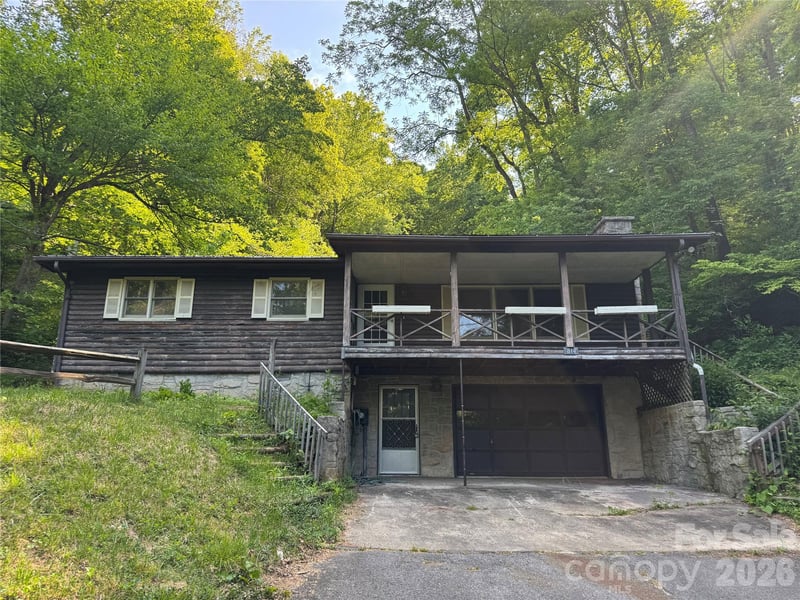 814 Mountain View Dr, Maggie Valley, NC 28751