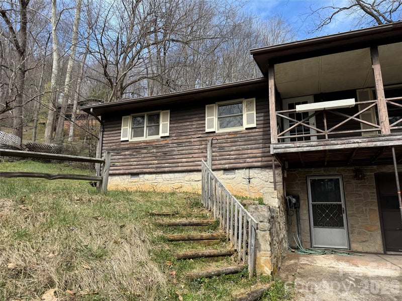 814 Mountain View Dr, Maggie Valley, NC 28751