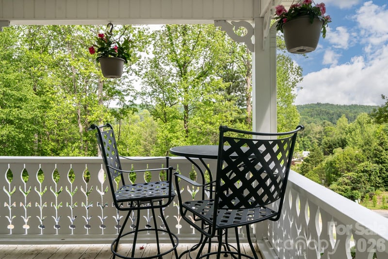 10 Terrapin Trl, Flat Rock, NC 28731