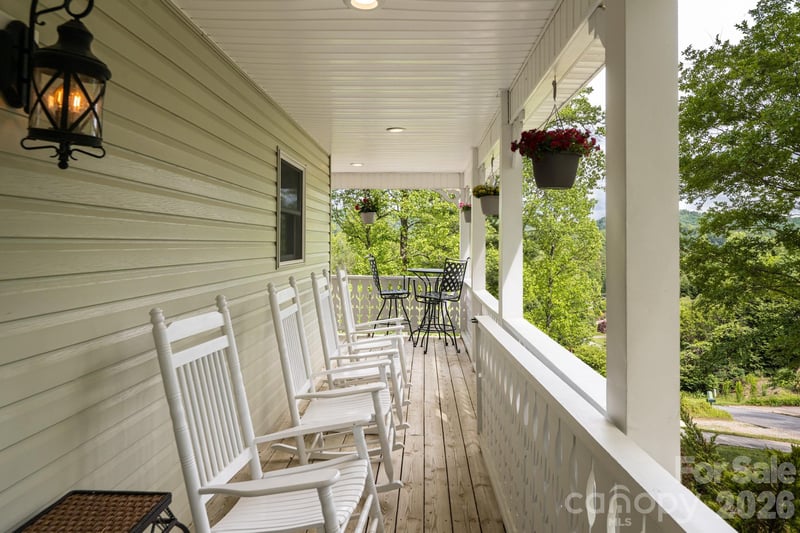 10 Terrapin Trl, Flat Rock, NC 28731