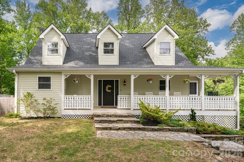 10 Terrapin Trl, Flat Rock, NC 28731