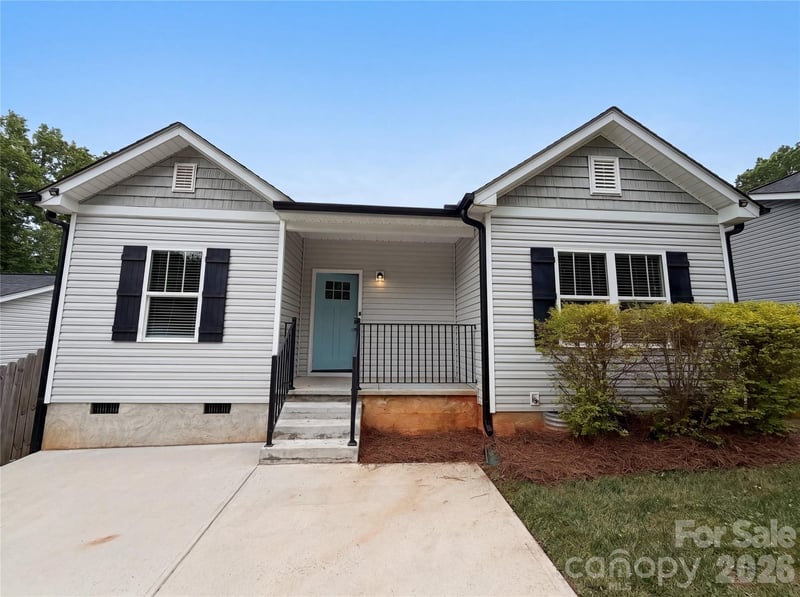 5704 Woodard St, Charlotte, NC 28269