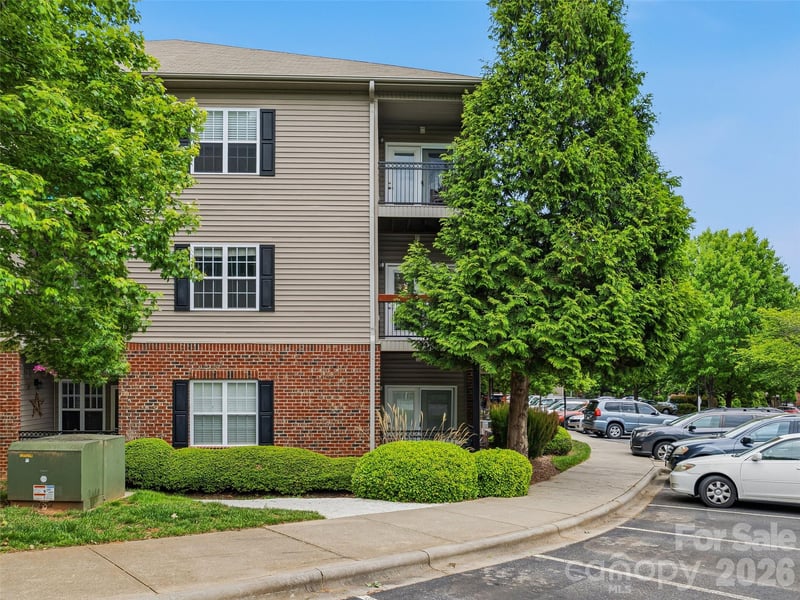 221 Appeldoorn Cir, Asheville, NC 28803