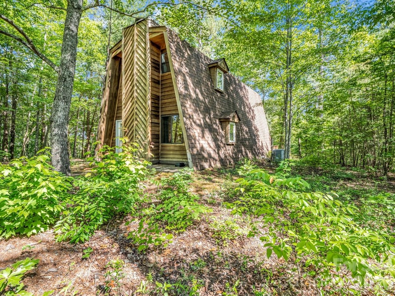 740 Justice Dr, Lake Lure, NC 28746