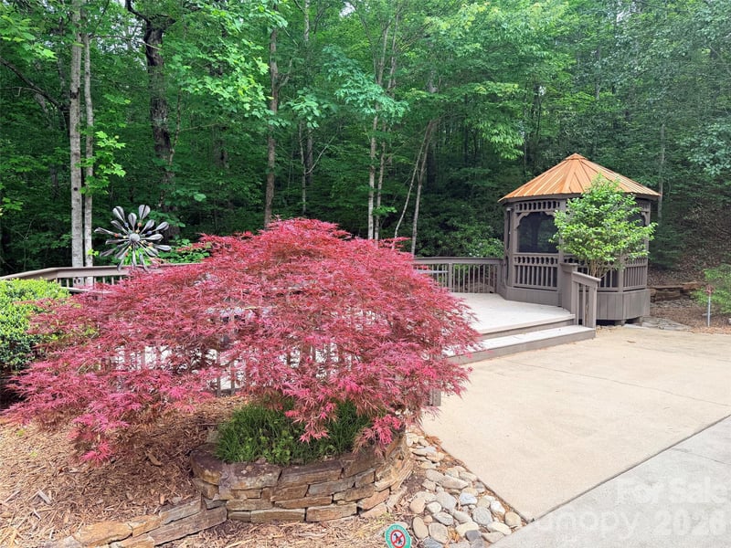 104 Willis Way, Lake Lure, NC 28746