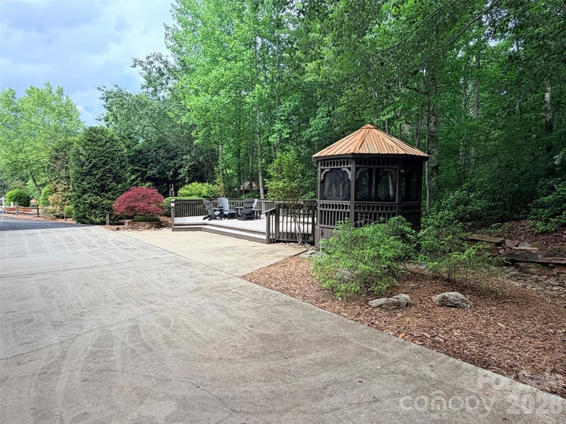 104 Willis Way, Lake Lure, NC 28746