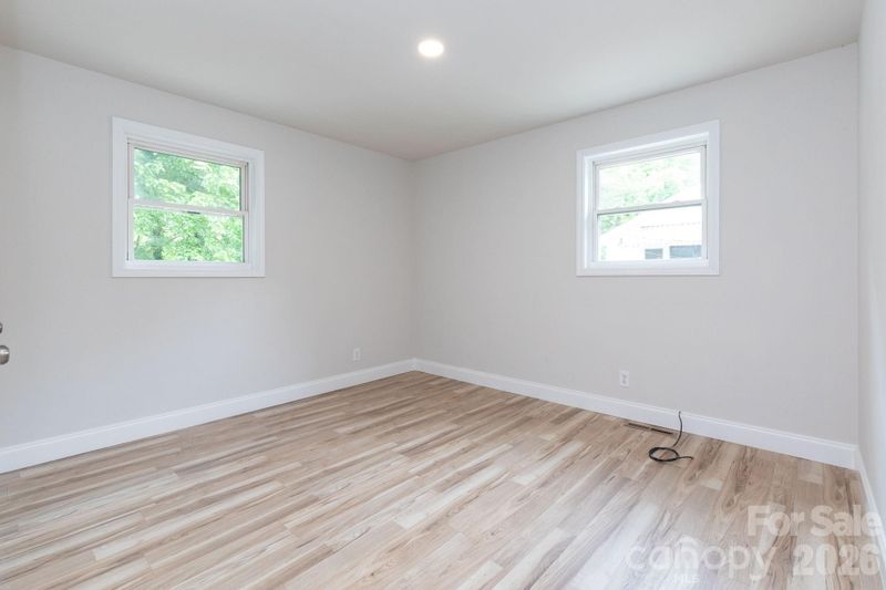 258 New Leicester Hw, Asheville, NC 28806