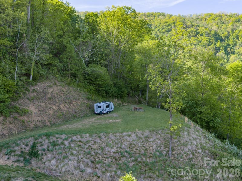 345 Moorehill Dr, Waynesville, NC 28786