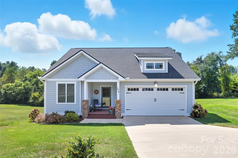 376 Windy Acres Knoll Dr, Hendersonville, NC 28792