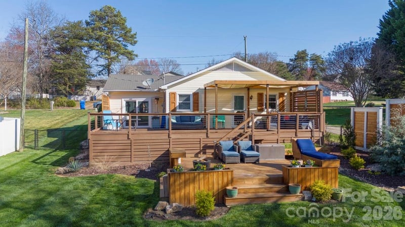 141 Bluewing Ln, Mooresville, NC 28117