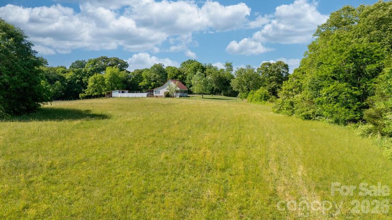 5587 Lee Cline Rd, Conover, NC 28613