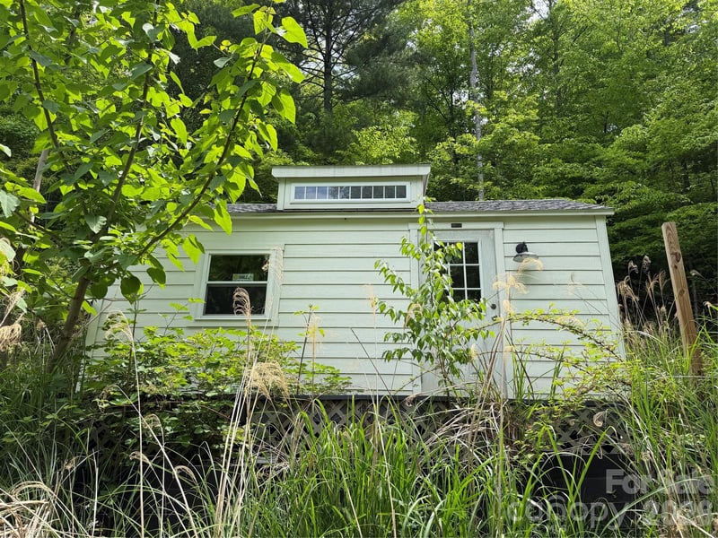 408 Arvil Gosnell Rd, Marshall, NC 28753