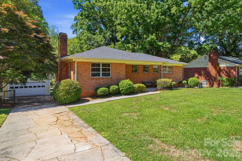 722 Seneca Pl, Charlotte, NC 28210