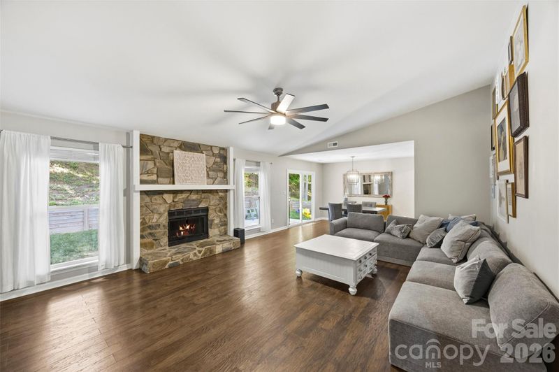 9524 Rainbow Forest Dr, Charlotte, NC 28277