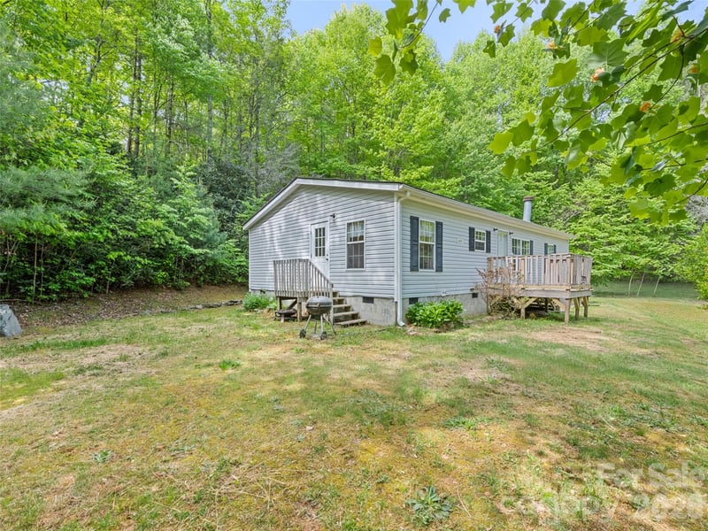 122 Mastiff Hollow Dr, Waynesville, NC 28785