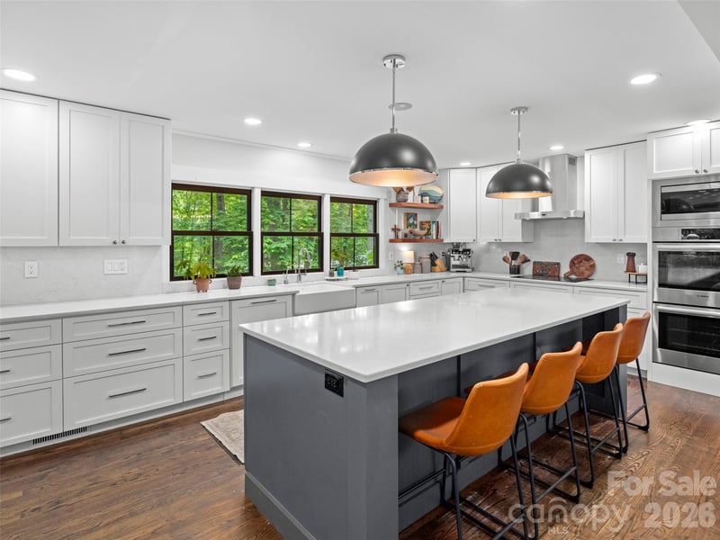 1130 New Castle Ct, Asheville, NC 28803