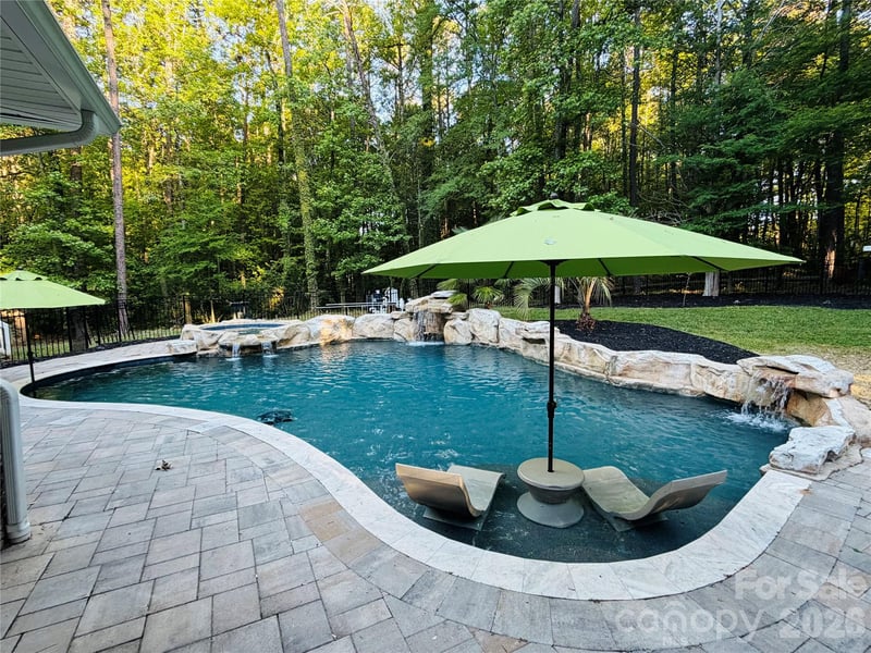 10200 Kerns Rd, Huntersville, NC 28078