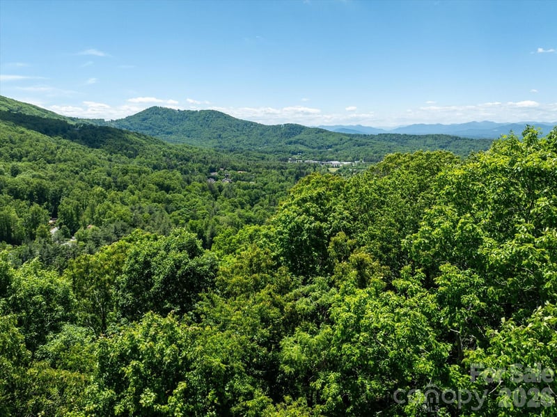 99999 Winding Ridge Rd, Fairview, NC 28730