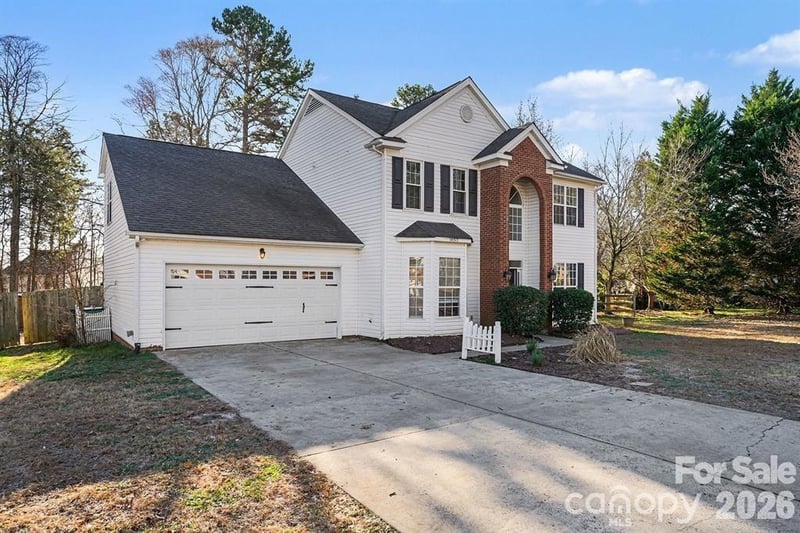 10317 Stoneykirk Ln, Charlotte, NC 28269