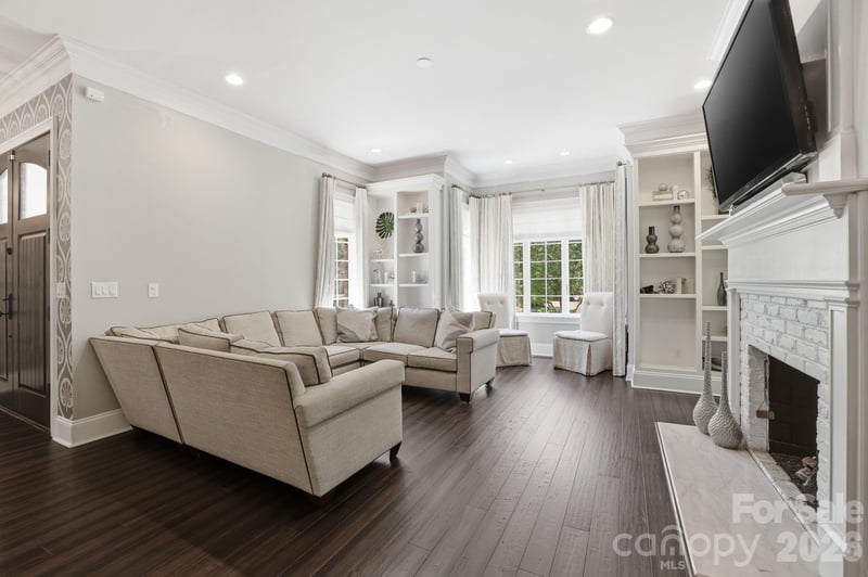 1909 Maryland Ave, Charlotte, NC 28209
