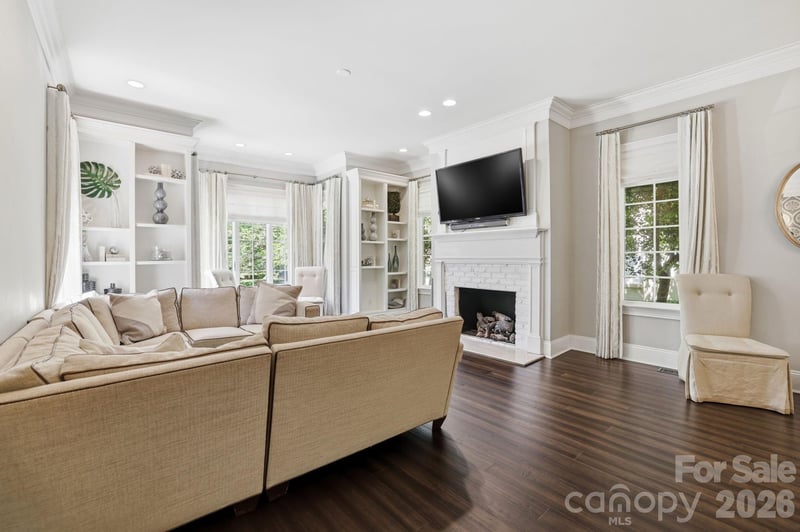 1909 Maryland Ave, Charlotte, NC 28209