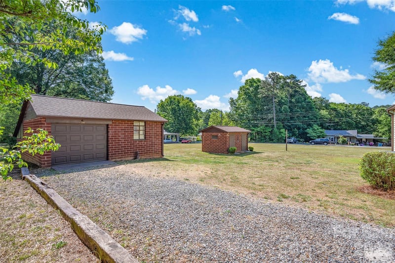 320 Cook St, Mooresville, NC 28115