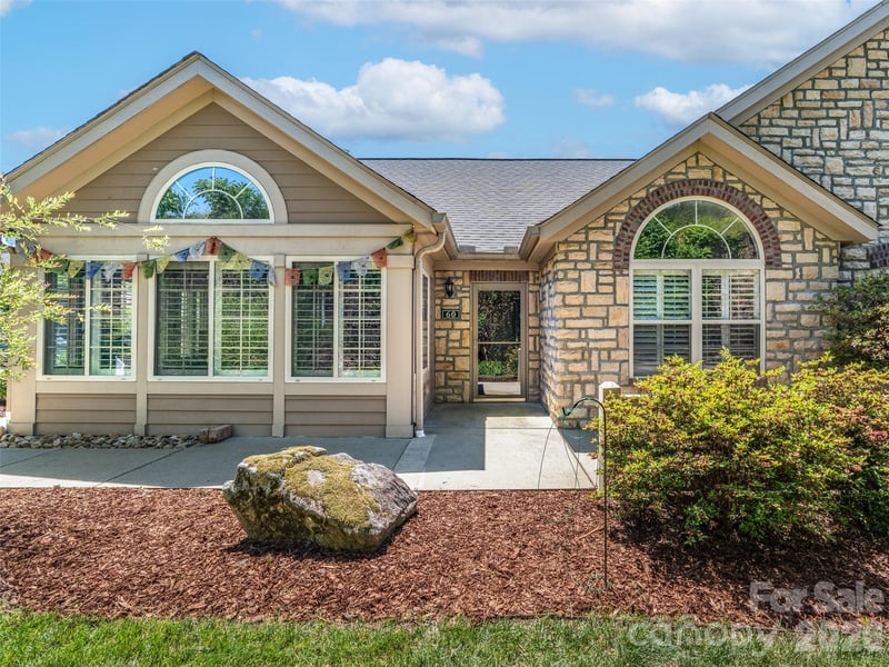 60 Mountain Meadow Cir #E2, Weaverville, NC 28787