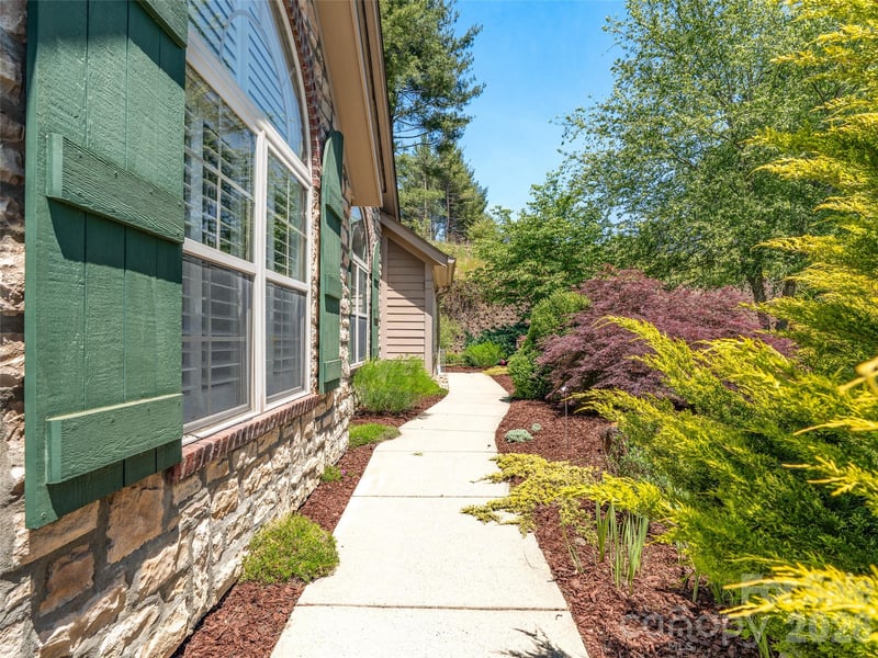 60 Mountain Meadow Cir #E2, Weaverville, NC 28787
