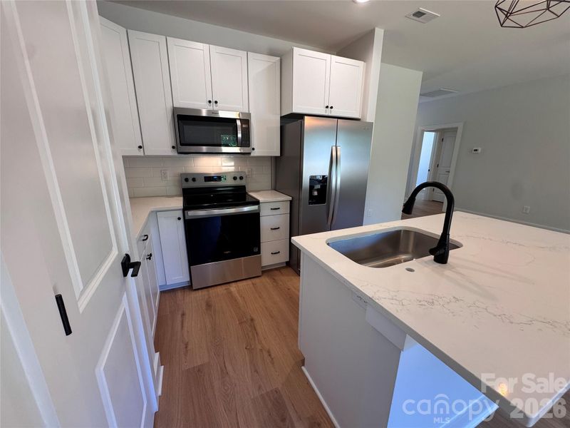 405 N Firestone St, Gastonia, NC 28052
