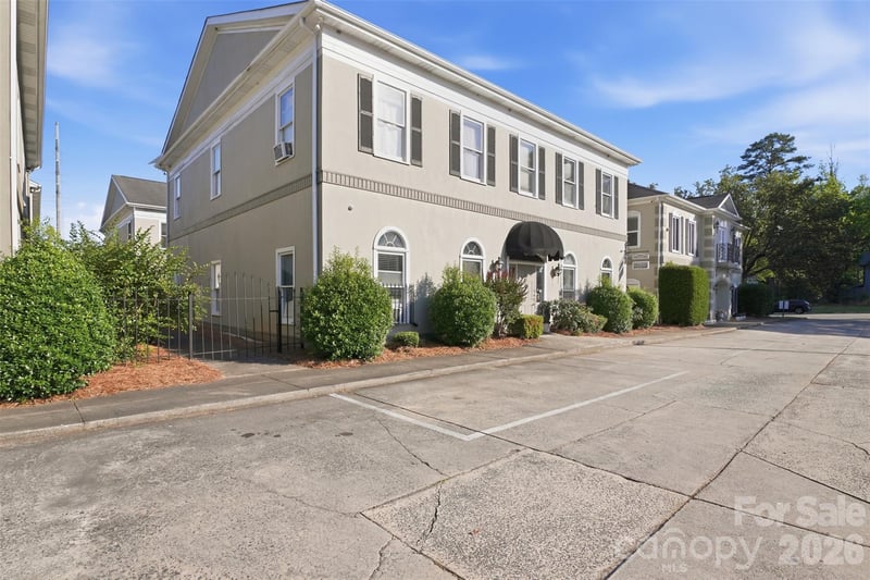 5808 Monroe Rd, Charlotte, NC 28212