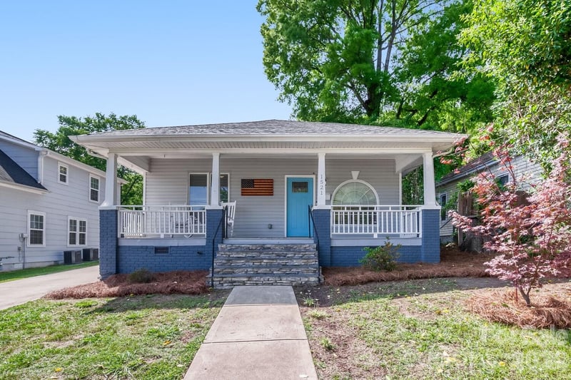 1521 Hawthorne Ln, Charlotte, NC 28205