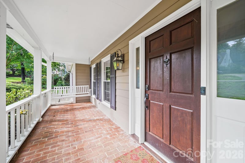 5479 Gunpowder Dr, Hickory, NC 28601