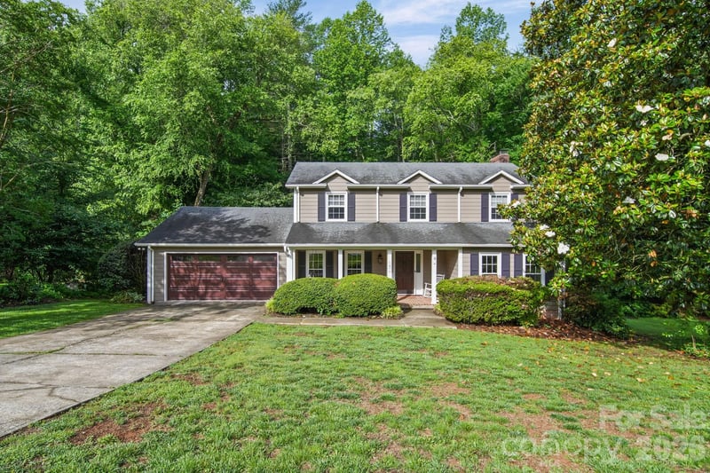 5479 Gunpowder Dr, Hickory, NC 28601