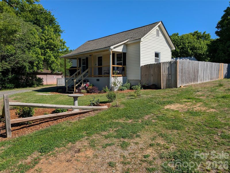 3462 Roberta Rd, Concord, NC 28027