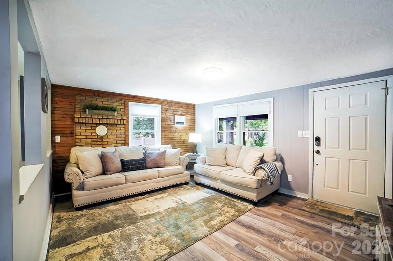 22 Glenview Pl, Arden, NC 28704