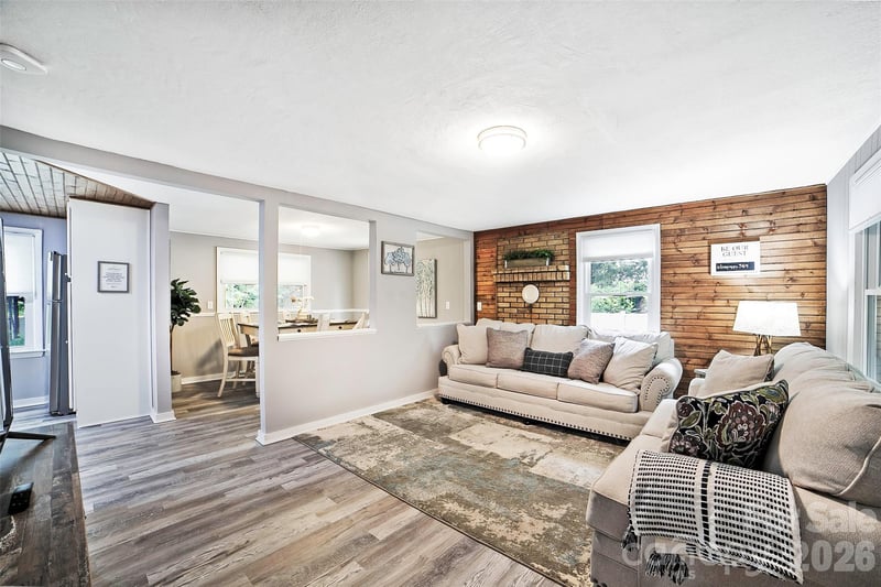 22 Glenview Pl, Arden, NC 28704