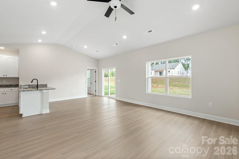 6512 Fairford Dr, Charlotte, NC 28215