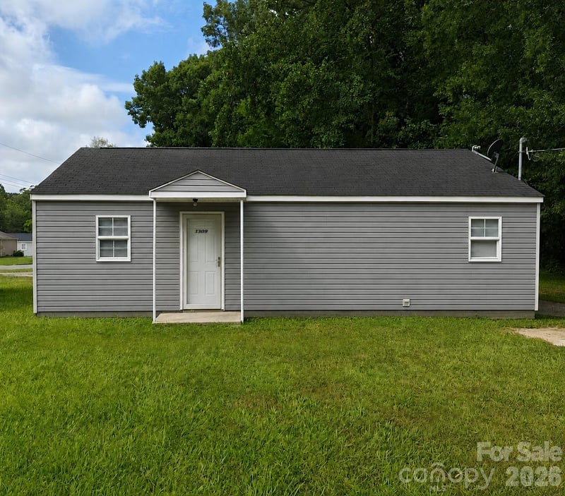 1204 Iva Ave, Gastonia, NC 28052