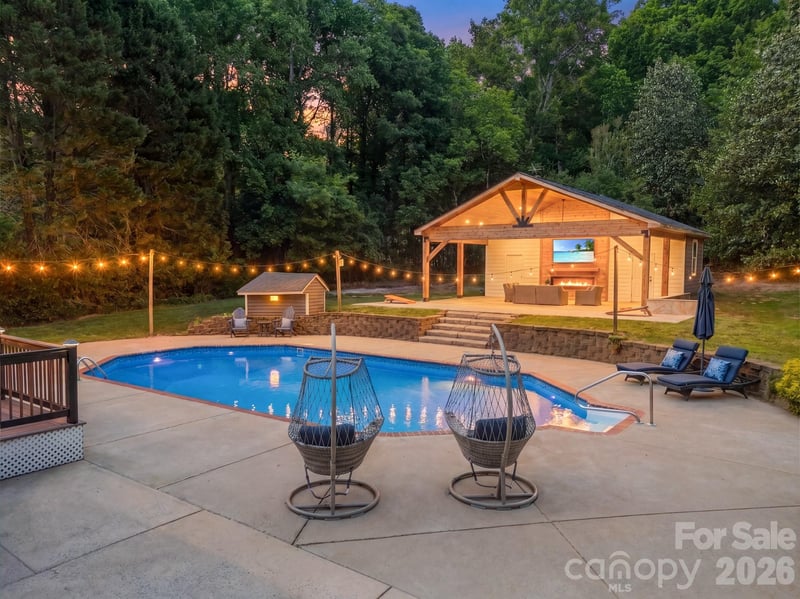 7240 Cobblecreek Dr, Matthews, NC 28104