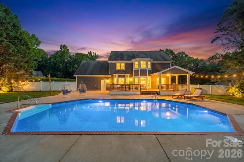7240 Cobblecreek Dr, Matthews, NC 28104
