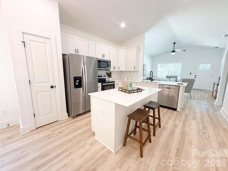 707 Robin Ave, Kannapolis, NC 28081