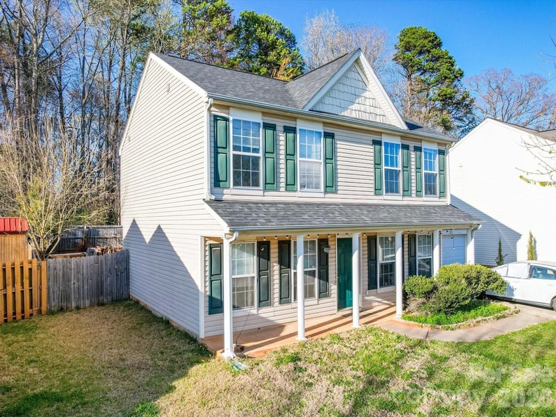 5414 Peachwood Dr, Charlotte, NC 28216