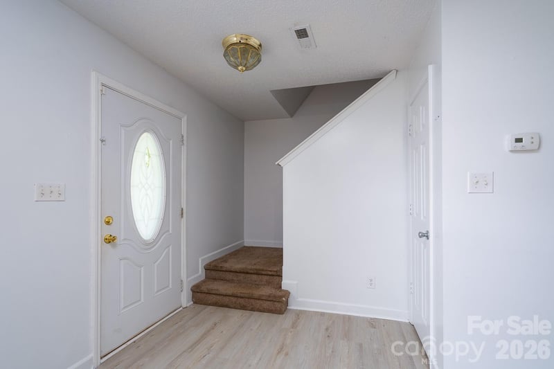 511 Lightspun Ln, Charlotte, NC 28216